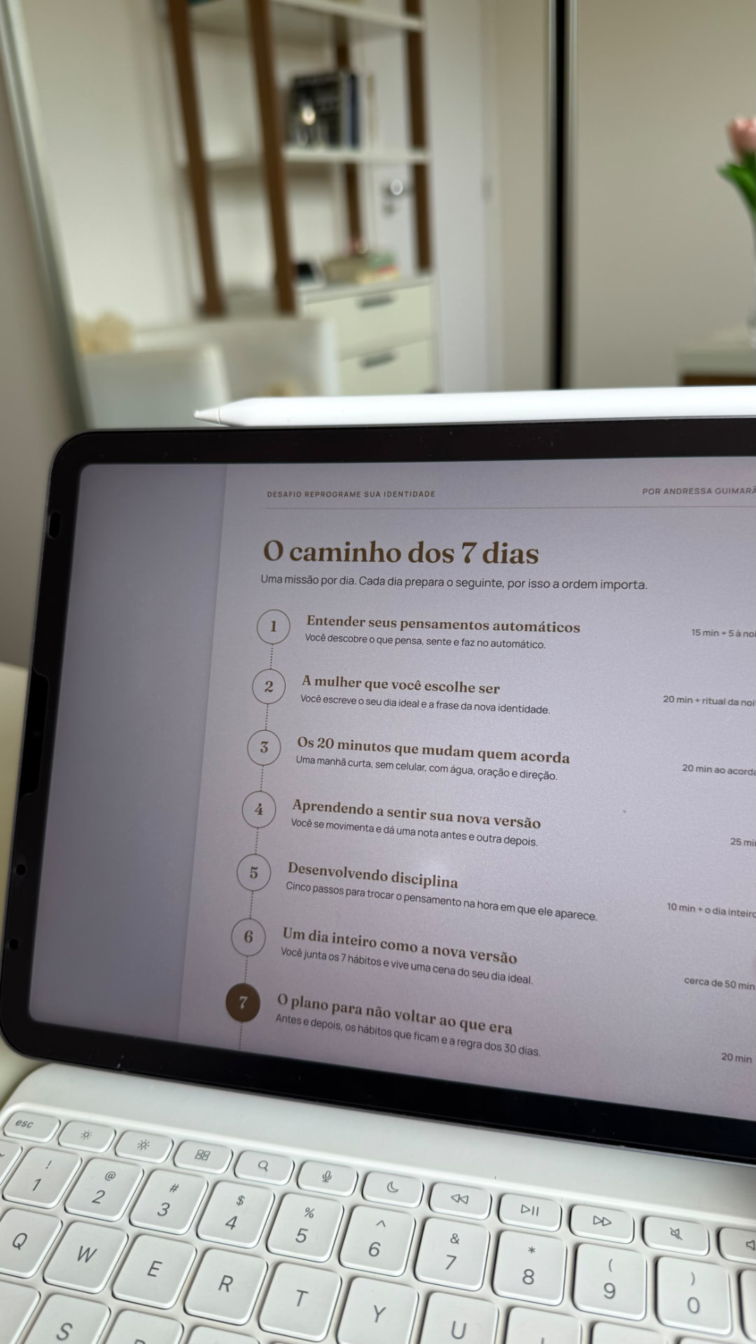 Material do desafio no iPad mostrando o caminho dos 7 dias